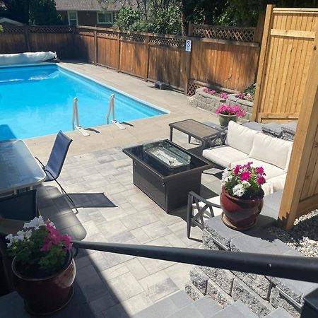 Bright Poolside Walkout Two Bedroom Basement Suite In The Okanagan Пентиктън Екстериор снимка