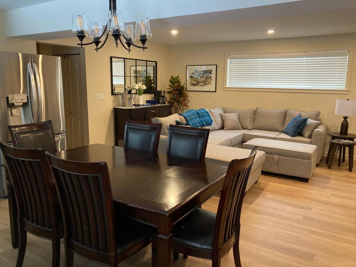 Bright Poolside Walkout Two Bedroom Basement Suite In The Okanagan Пентиктън Екстериор снимка
